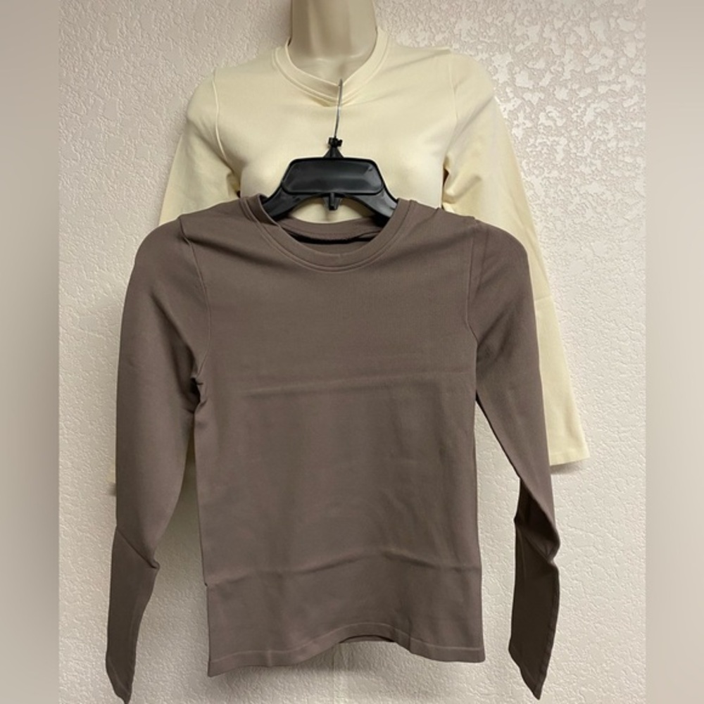 Women Long Sleeve Tops Crew Neck Stretch Cream and Brown